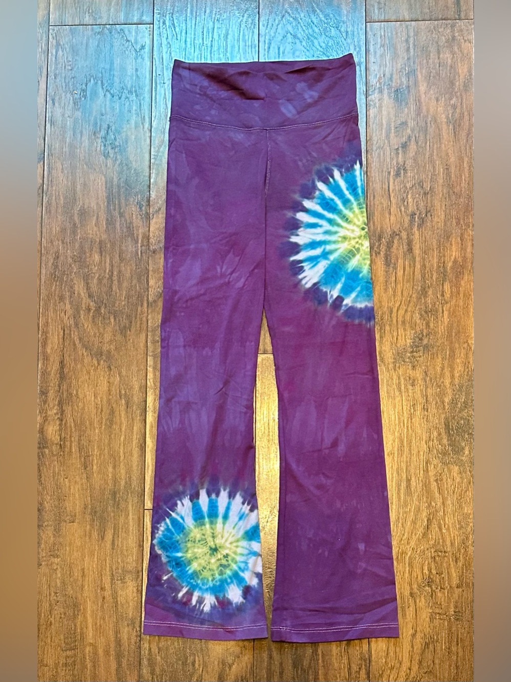 Ambiance Purple Tie-Dye Leggings with Blue & Green Bursts Size S NWOT
